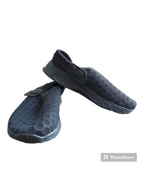 EAGSOUNI Kids Black Slip On Breathable Mesh Shoes/Slippers Size 28